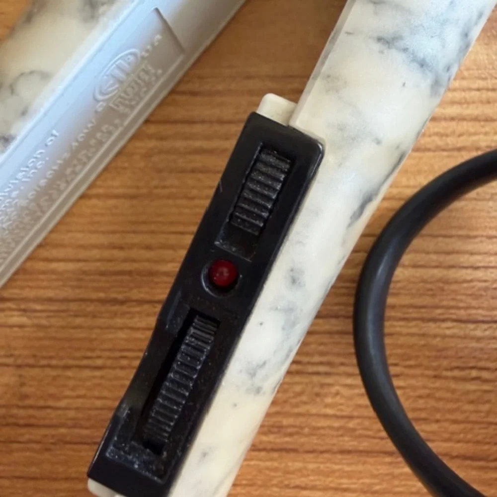 CHI ceramic hair straightening flat iron
